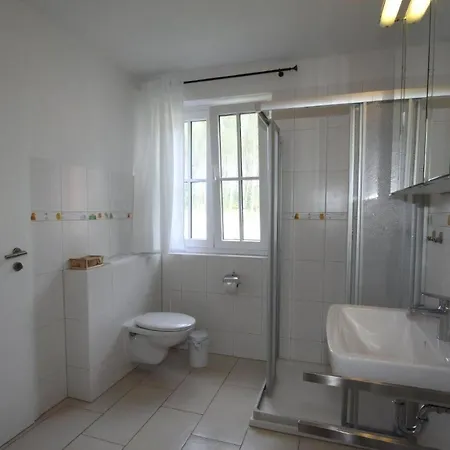 Holiday home Reet Hus Hanbutt In *